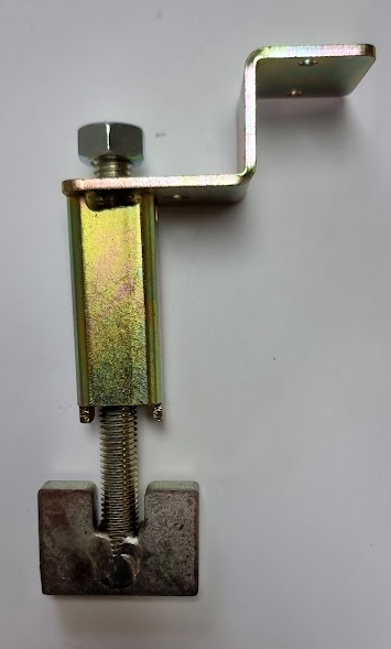 ADJUSTING BRACKET FOR THE SUSPENSION SINGLE RAIL